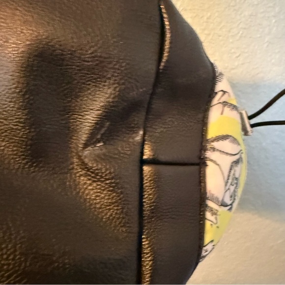 Betsey Johnson Floral Tote Weekender/ Diaper Bag Water Resistant Nylon Quilted - Picture 8 of 10